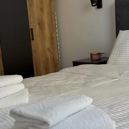 21 Porodicni Smestaj Na Zlatiboru Златибор